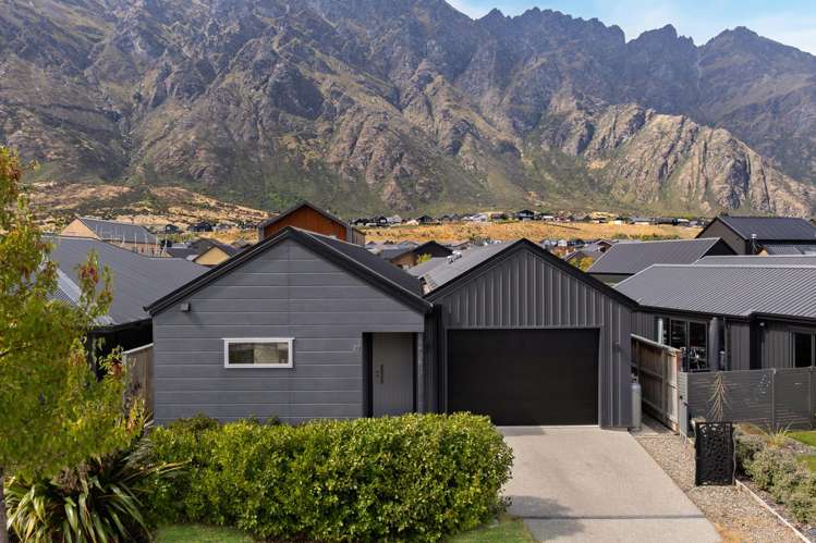 27 Bale Road Queenstown_19