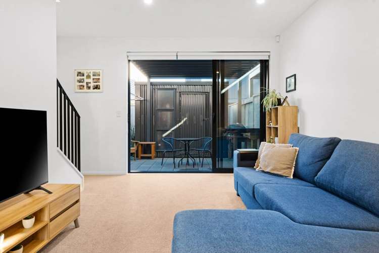 6 Magnetite Lane Flat Bush_7