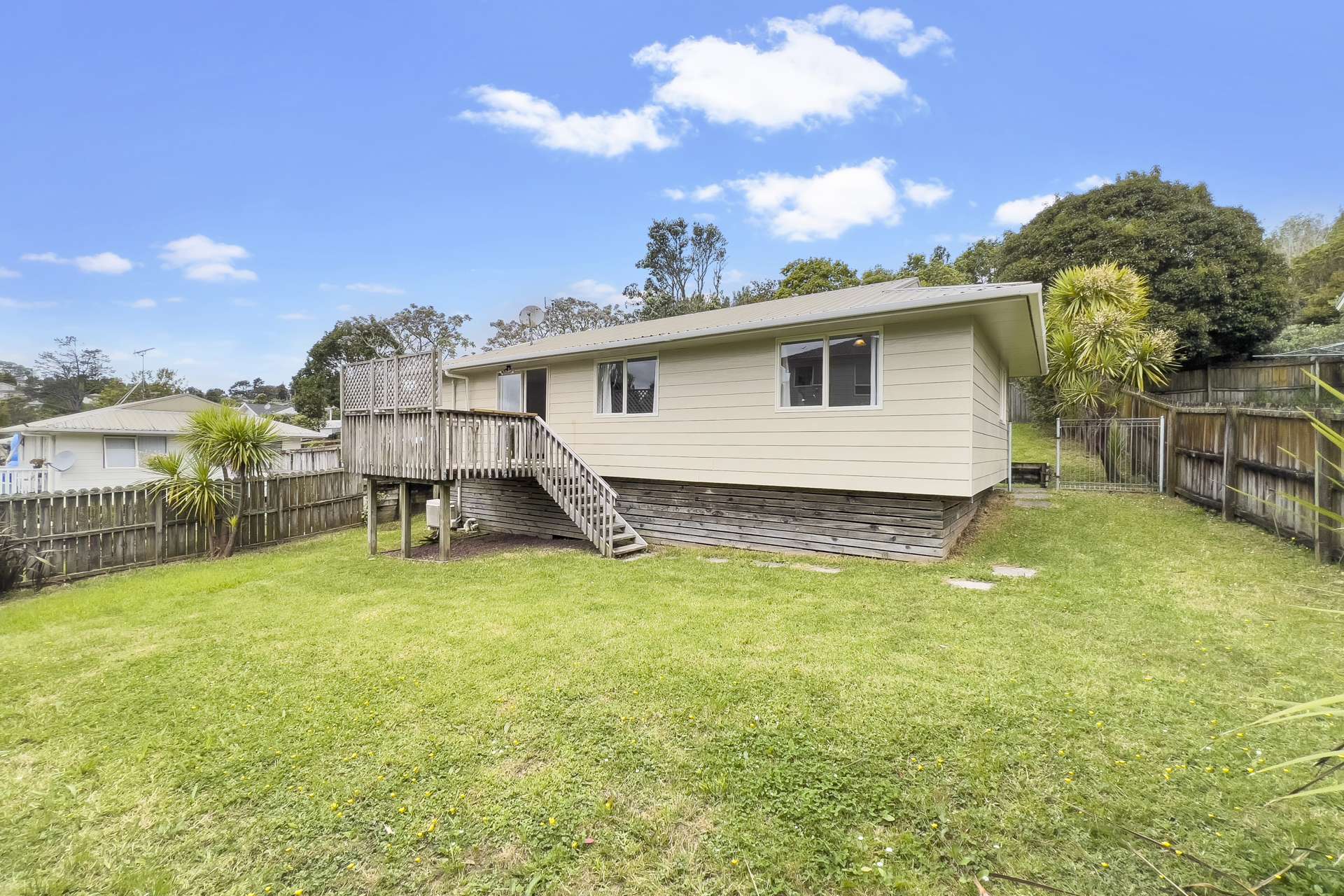 12a Maywood Crescent Glen Eden_0