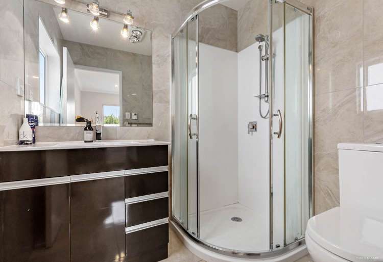 25b Thornlow Street Glendene_8