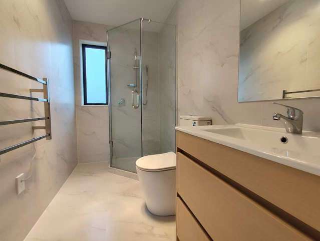 76 McLeod Road Te Atatu South_4