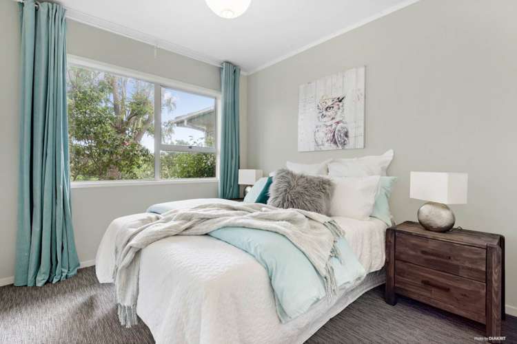 14 Seakens Way Glen Eden_12