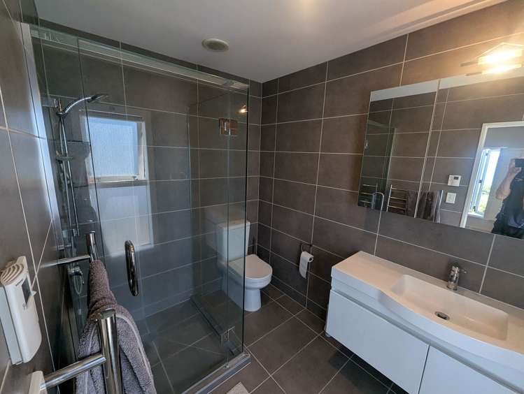 18 Tizard Road Birkenhead_13