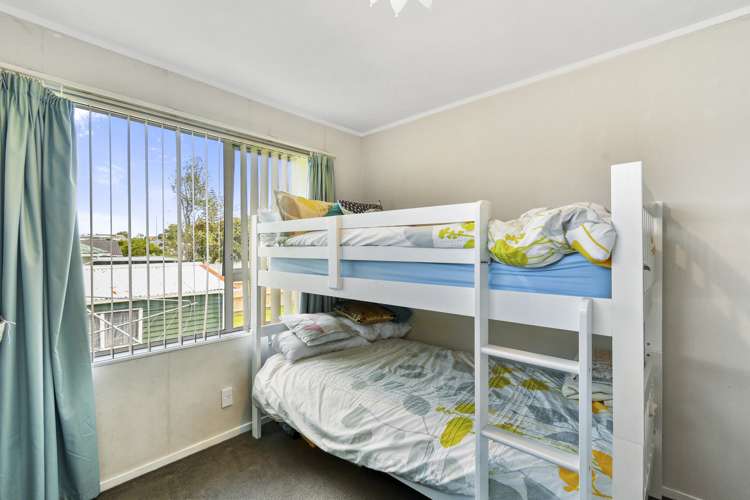 1 Hobart Crescent Wattle Downs_13