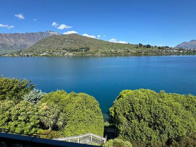 Lake front townhouse - furnished