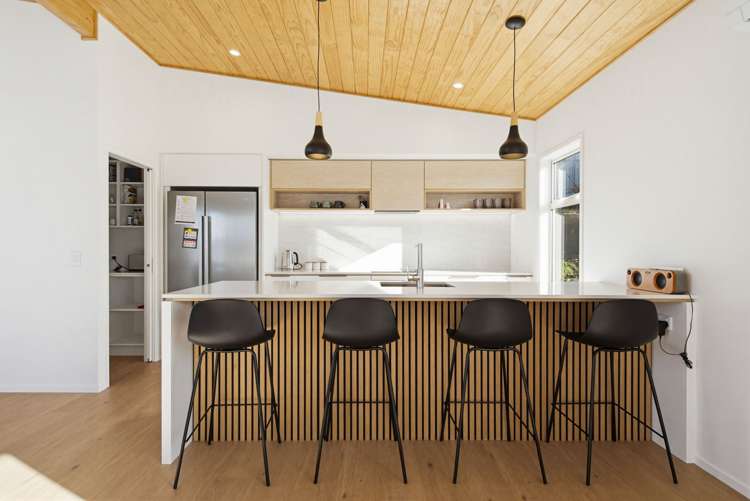 71 Les Wakefield Road_1