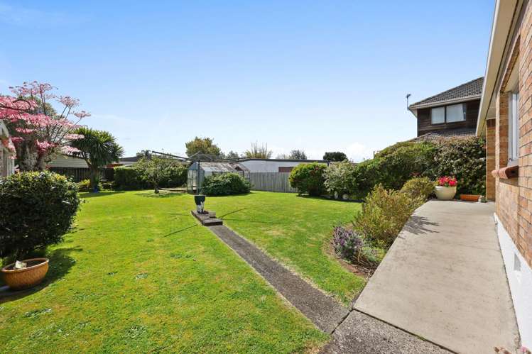 2 Buckingham Crescent Papatoetoe_22