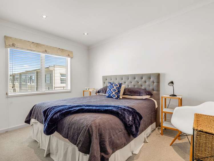 5 Eaves Bush Parade Orewa_10