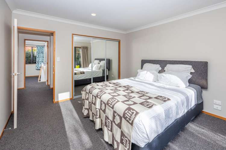 1 Sunnyhills Avenue Glenview_24