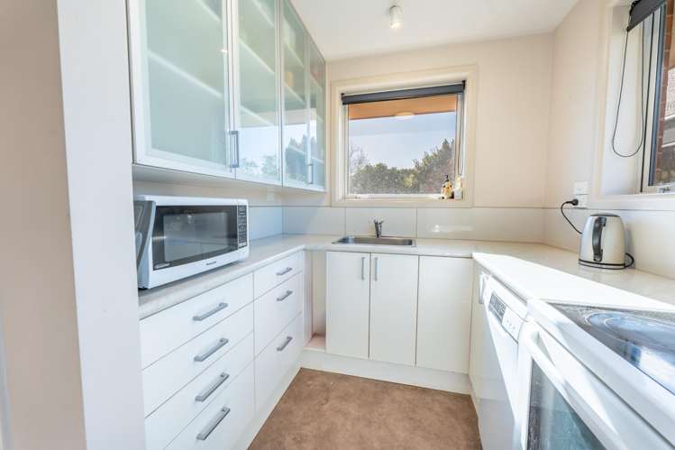 24 Hill View Crescent Highfield_7