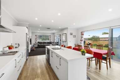 345 Estuary Road_1