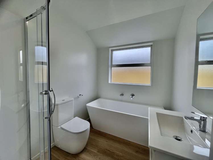 8 Muldowney Drive 11103_8