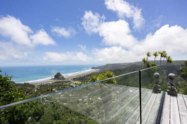 36 Piha Road Piha_18