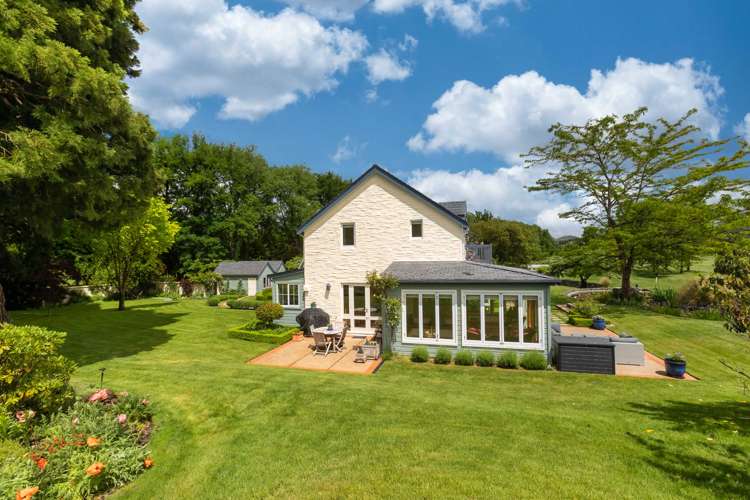 1 The Avenue Arrowtown_14