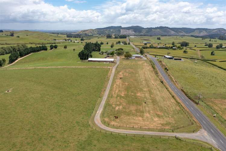 173 Falls Road Waerenga_26