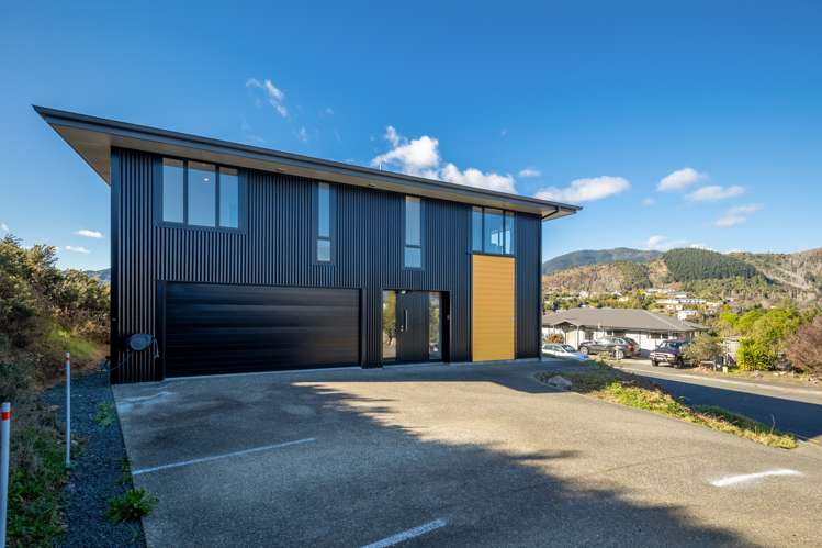 45 Saint Lawrence Street Toi Toi_4