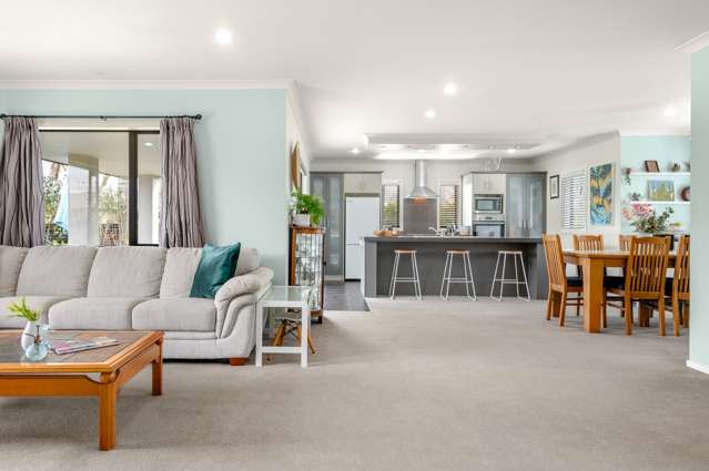 1 Whitford Place Rototuna North_1