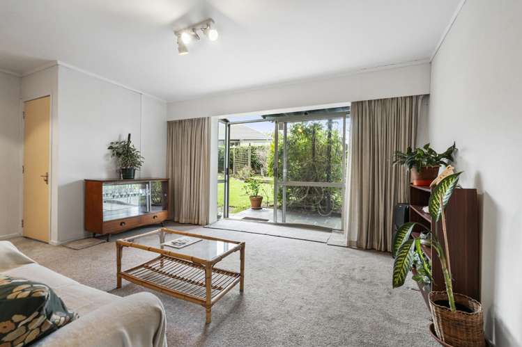 2/371 East Coast Road Mairangi Bay_17