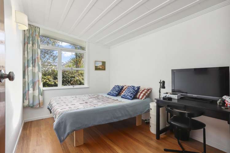 14 Riverview Road New Lynn_9