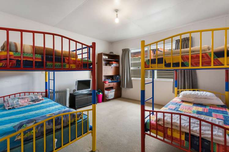 49 Beach Road Waihi Beach_11