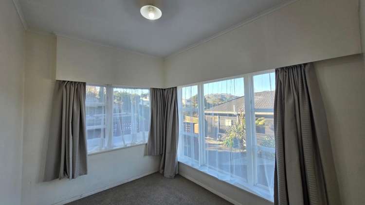  A/13 Romney Square Tawa_7