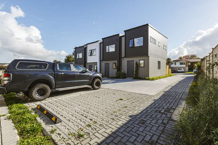 1/77 Glenmore Road Sunnyhills_7