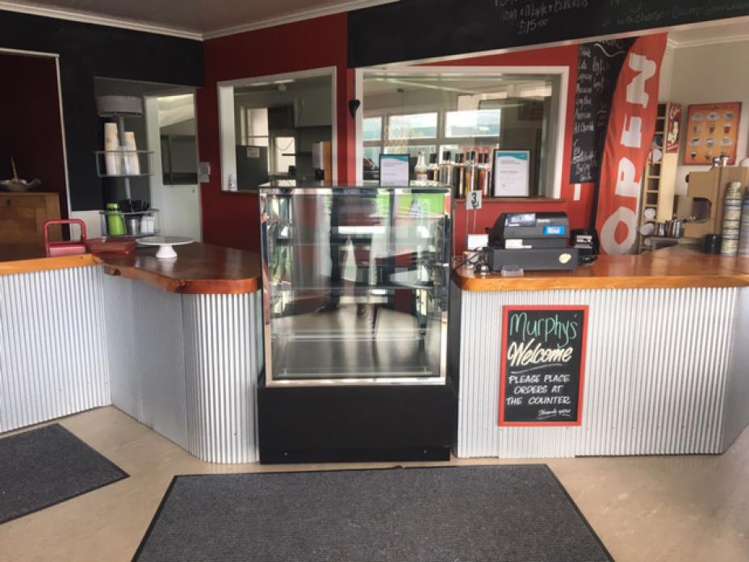 176 Eastern Hutt Road Taita_1