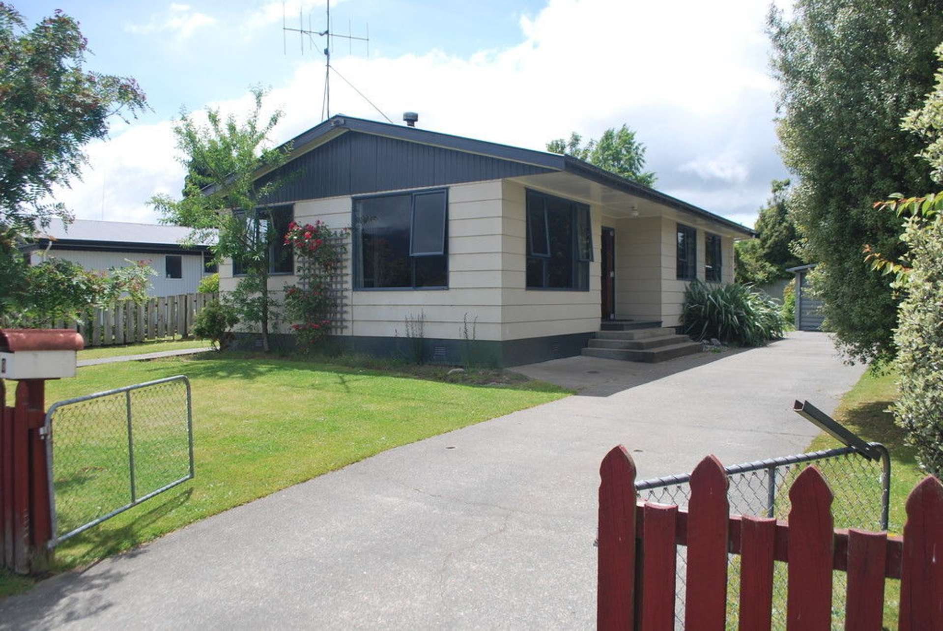 9 Homer Street Te Anau_0