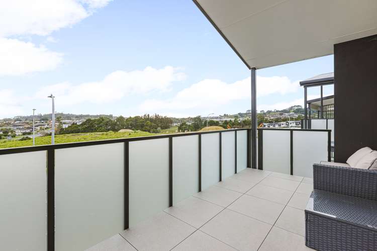 304/26 Shortfin Place Flat Bush_11