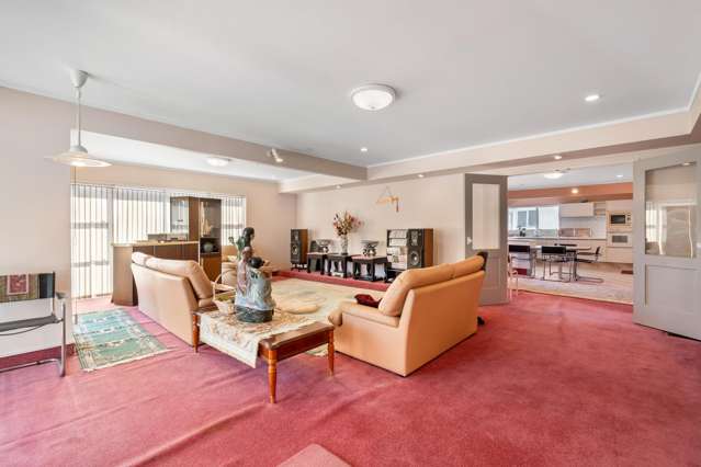 97 Easther Crescent Kew_3