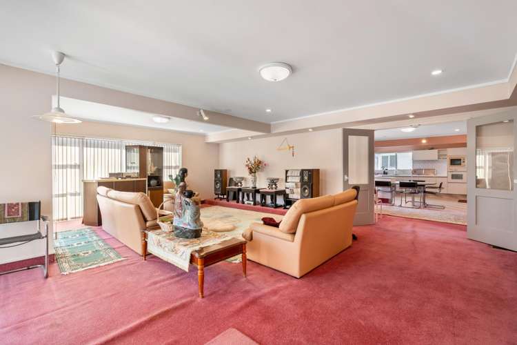 97 Easther Crescent Kew_3