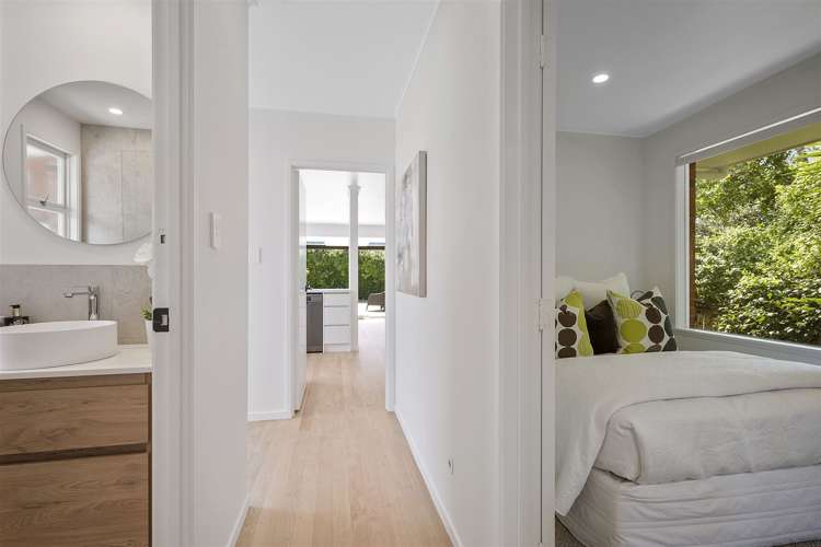 1/240 Hurstmere Road Takapuna_12