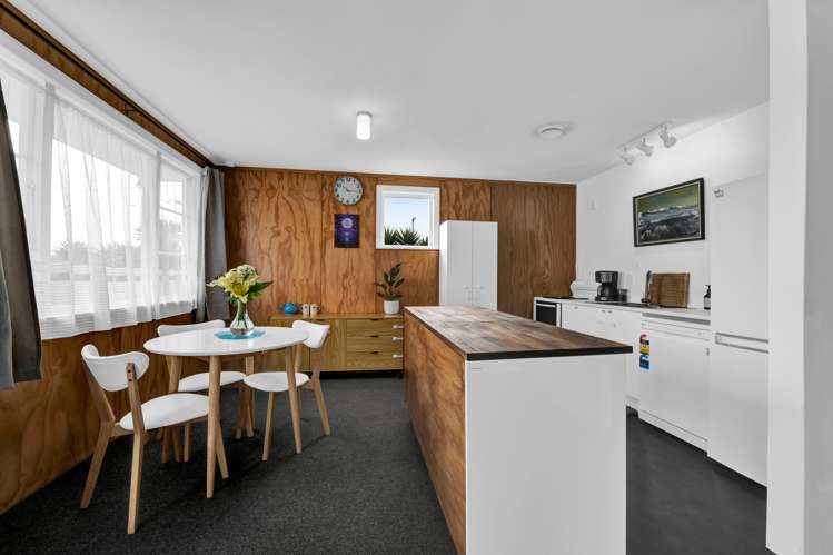 28 Terou Street Manaia_12