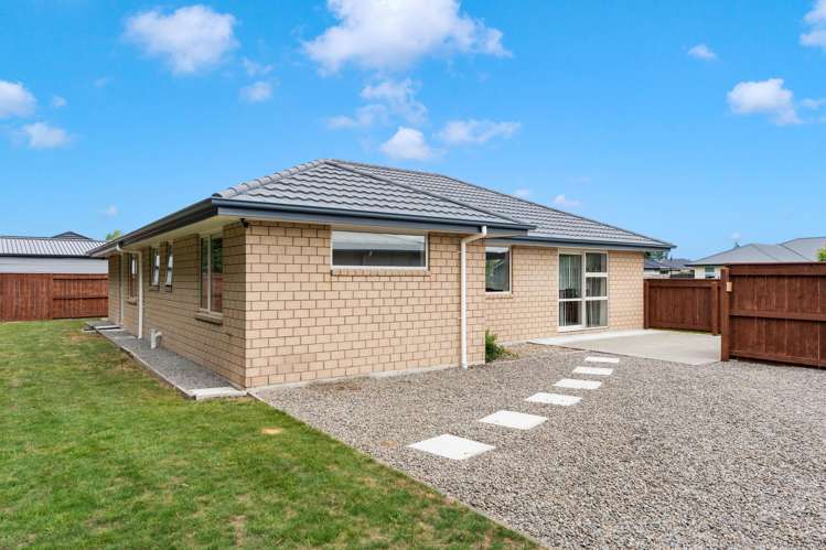 8 Maple Grove Solway_15