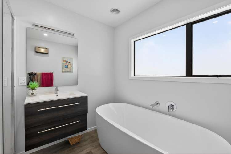 58 Aldinga Avenue Stoke_16