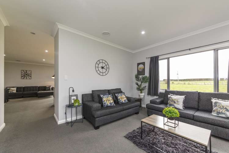 161 Spur Road West Feilding_11