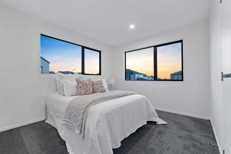 27 Tannaghmore Drive Flat Bush_16