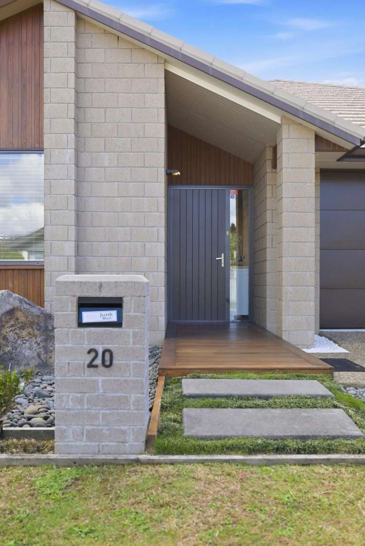 20 North Bay Road Pyes Pa_28