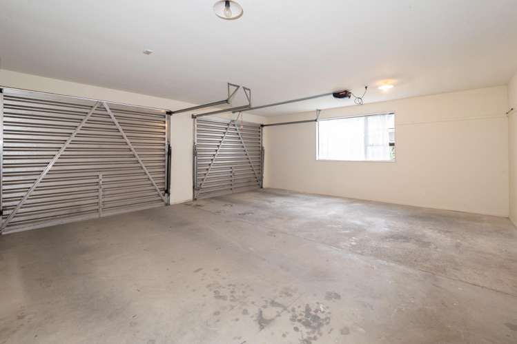 8 Burton Place Allenton_22