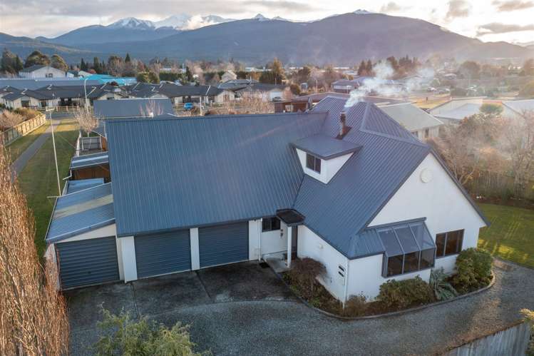 8 Melland Place Te Anau_31