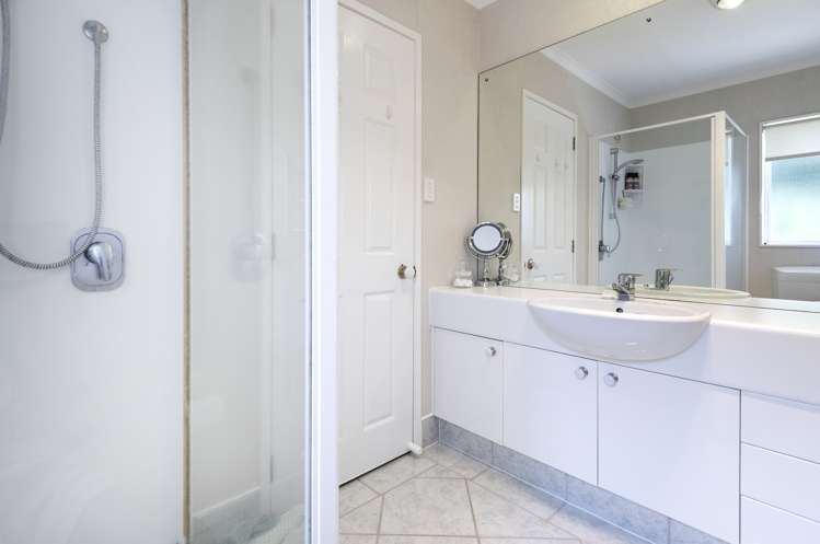 22 Trovare Place Golflands_11