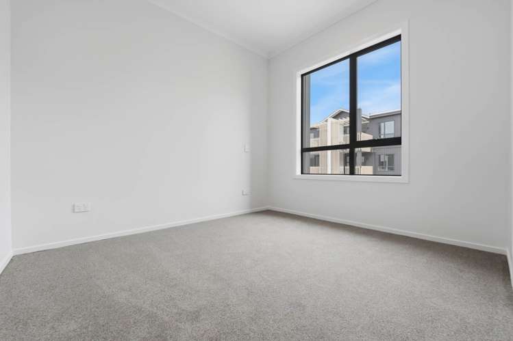 102/9 Mahana Road_3