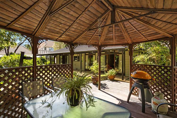 2 Golf Road Heretaunga_18