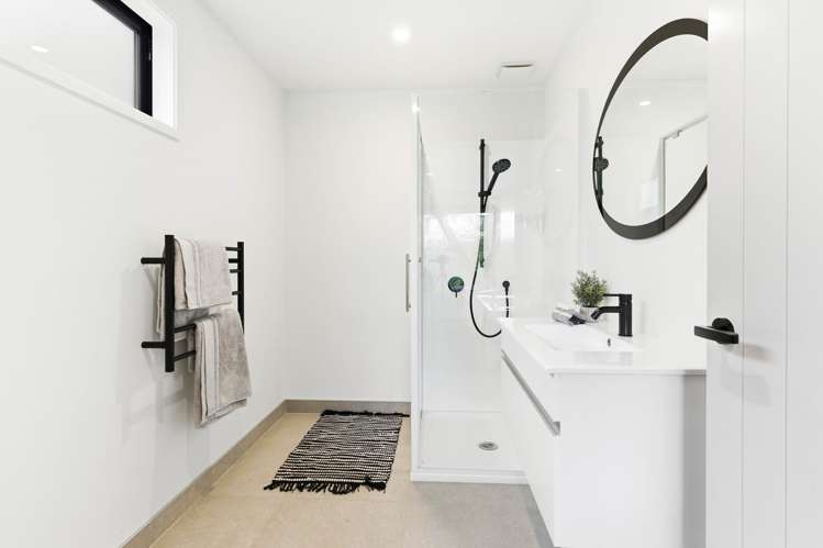 3/2 Clayton Street St Clair_23