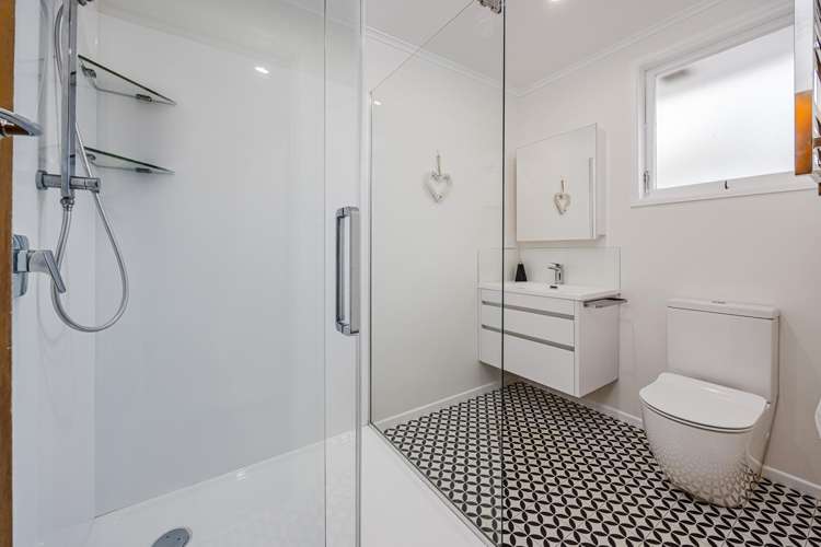 22 Wayne Drive Mangere_14