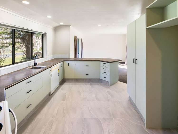 20 John Webb Drive Glenview_3