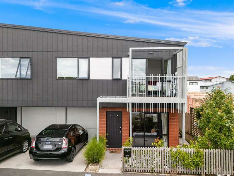 2/7 Dyer Street Whitiora_3