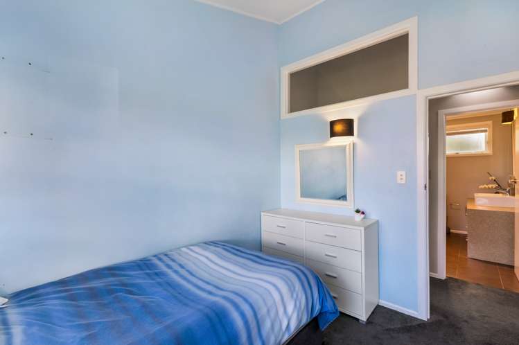 1/24 Colmar Road Mellons Bay_15