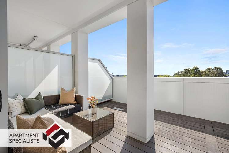 401 New North Road_4