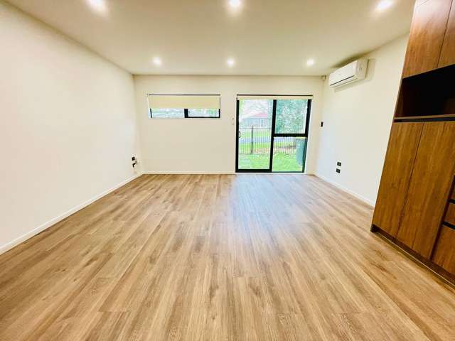 5/2 Donnell Avenue Favona_1